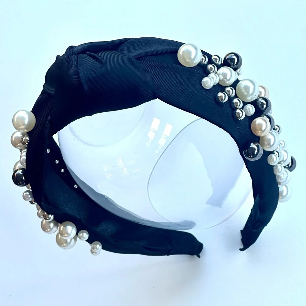 Elegant Black Pearl-Embellished Headband